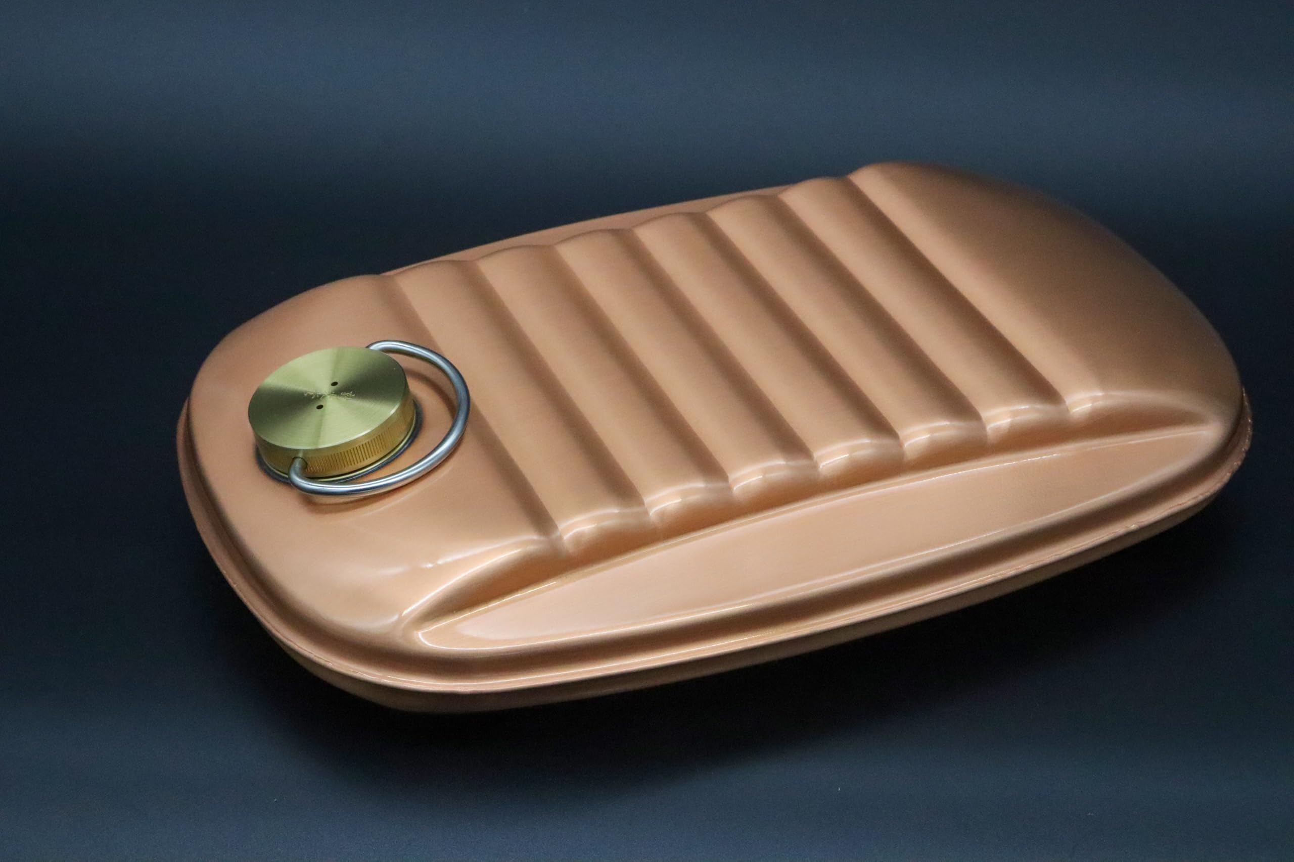 Amazon｜新光堂 湯たんぽ（容量：2,300ml） （綿100％袋付）日本製