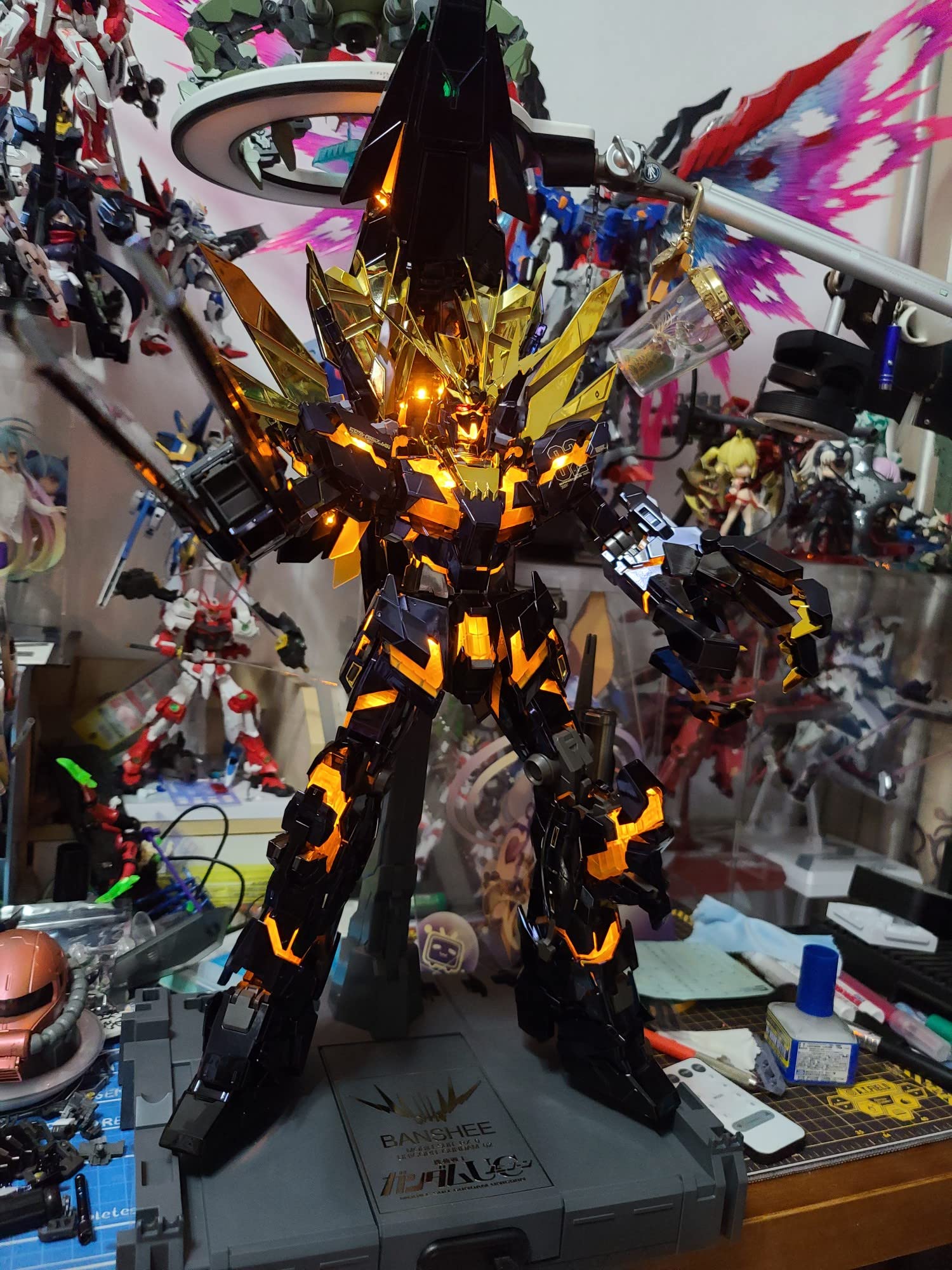 Amazon.co.jp: Kosmos PG LEDユニット RX-0 ユニコーンガンダムモデル