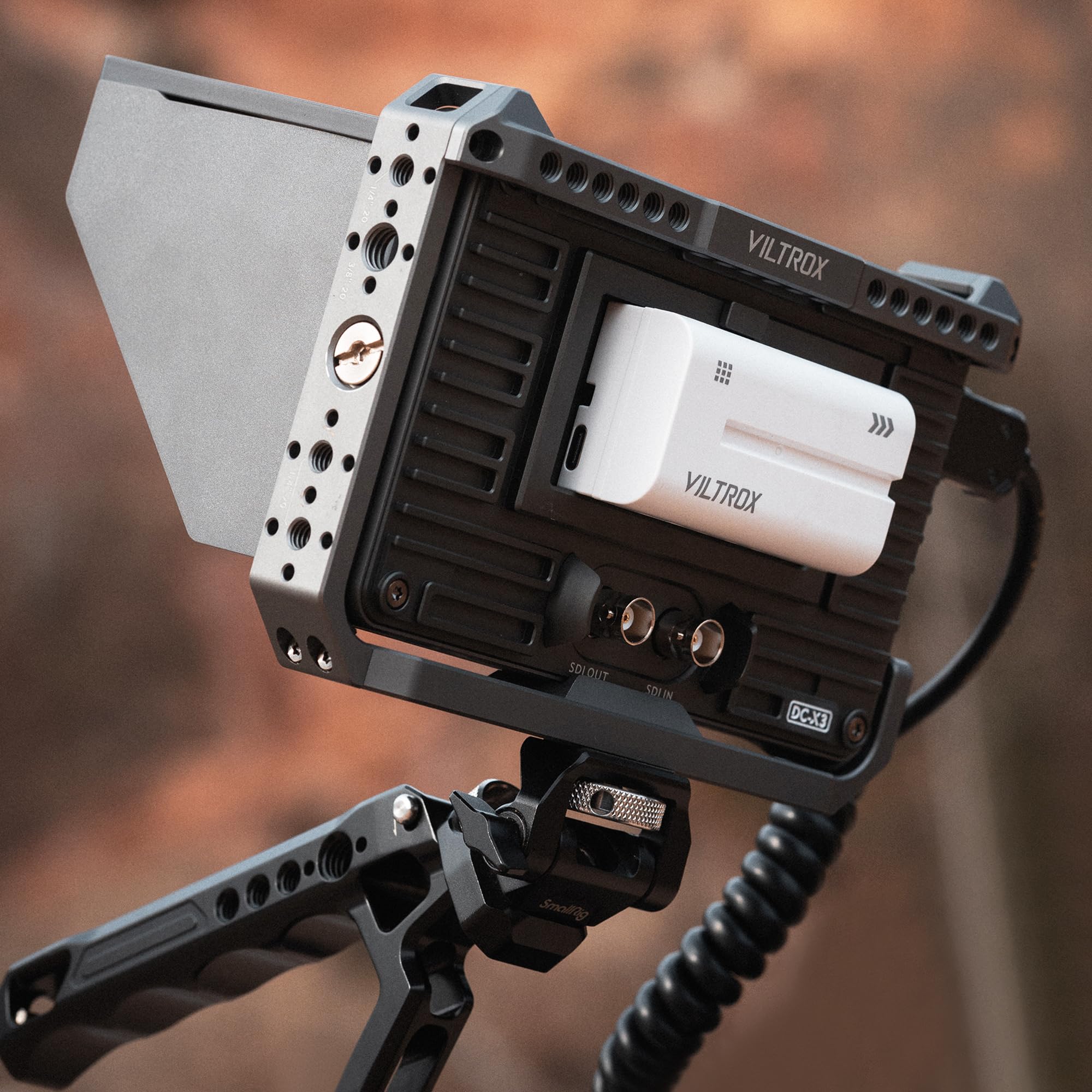 Amazon.com : VILTROX DC-X3 SDI Monitor Kit with Rig Cage, 6 Inch