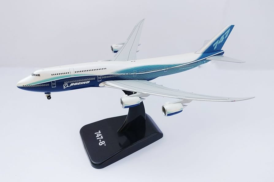 Amazon | Daron B747-8 ボーイング・ハウスカラー (1/500 8430) 完成品