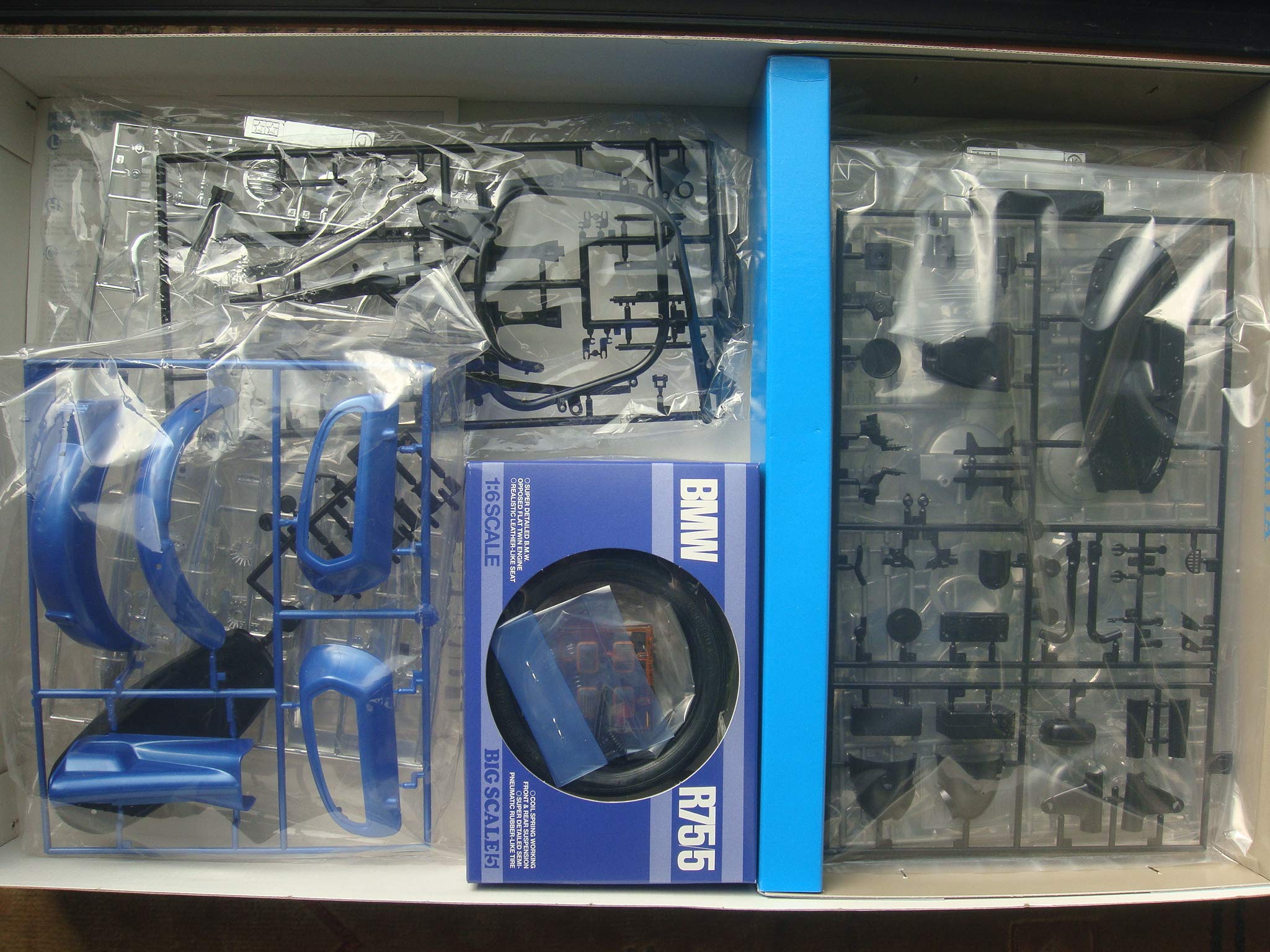 Amazon.co.jp: タミヤ 1/6 オートバイシリーズ No.5 BMW R75/5