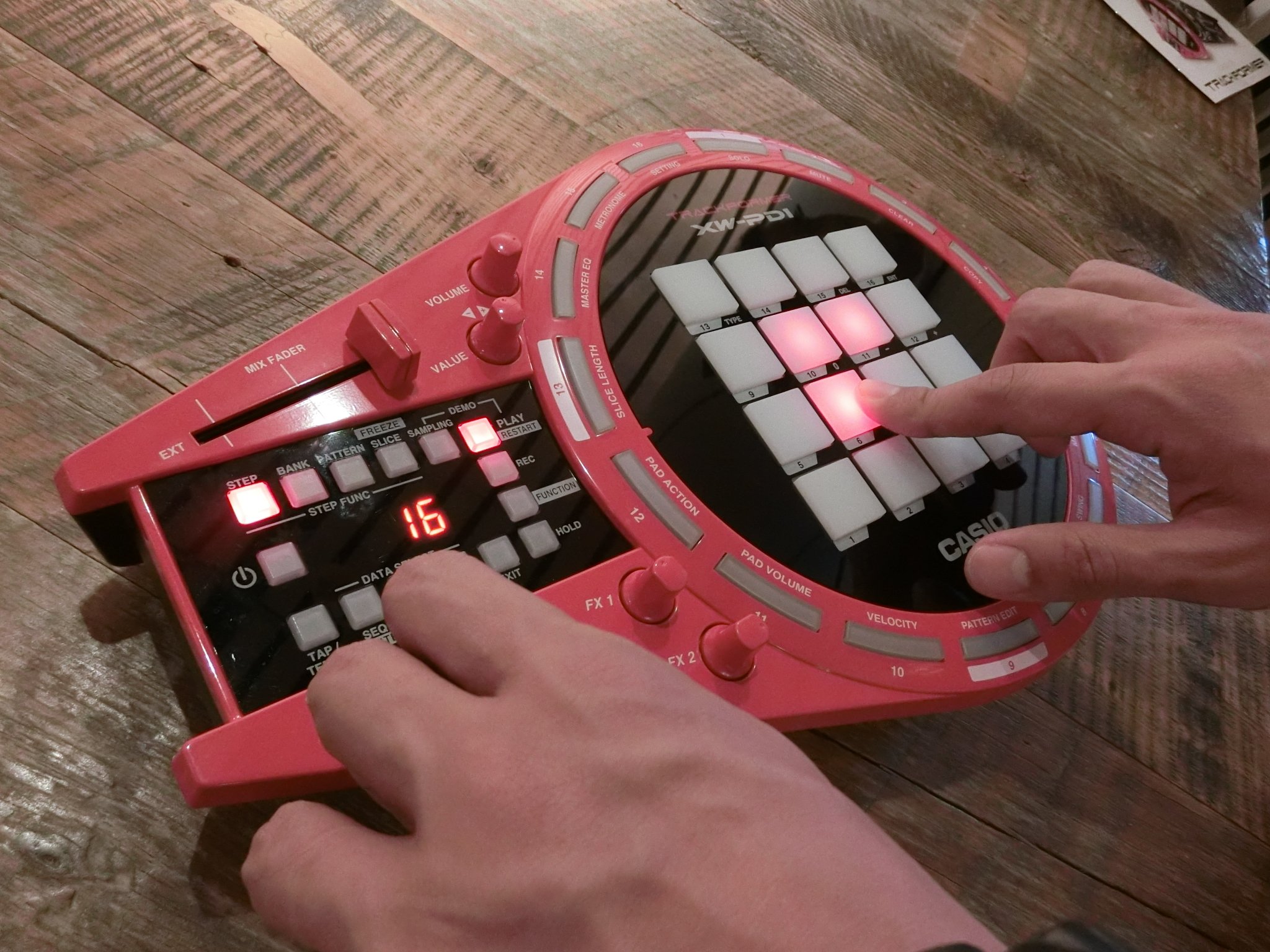 Amazon | カシオ シーケンサーサンプラー トラックフォーマー XW-PD1