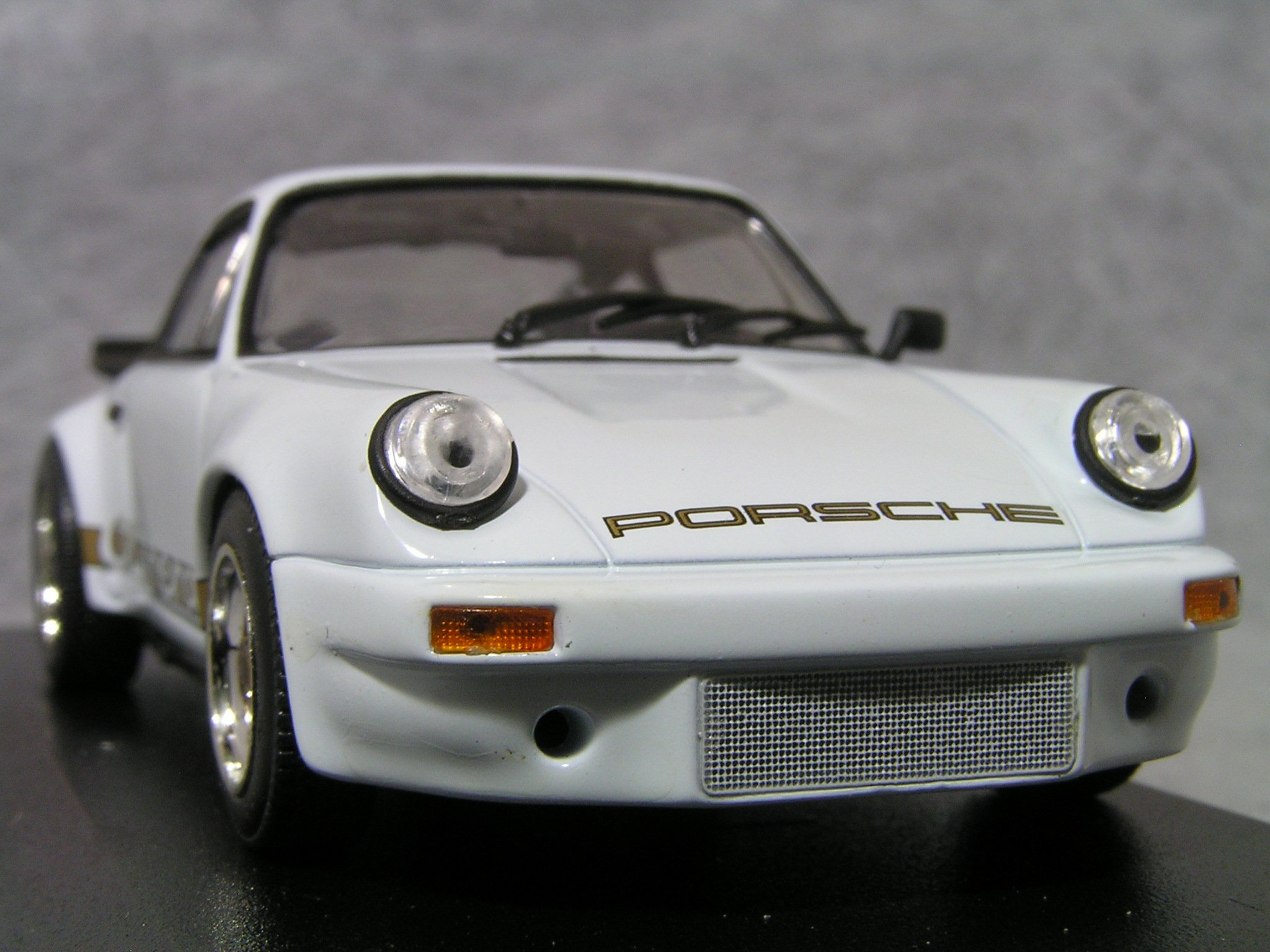 Amazon | 1/43 ポルシェ911 〓 カレラ RS 3.0 / White 〓 Porsche