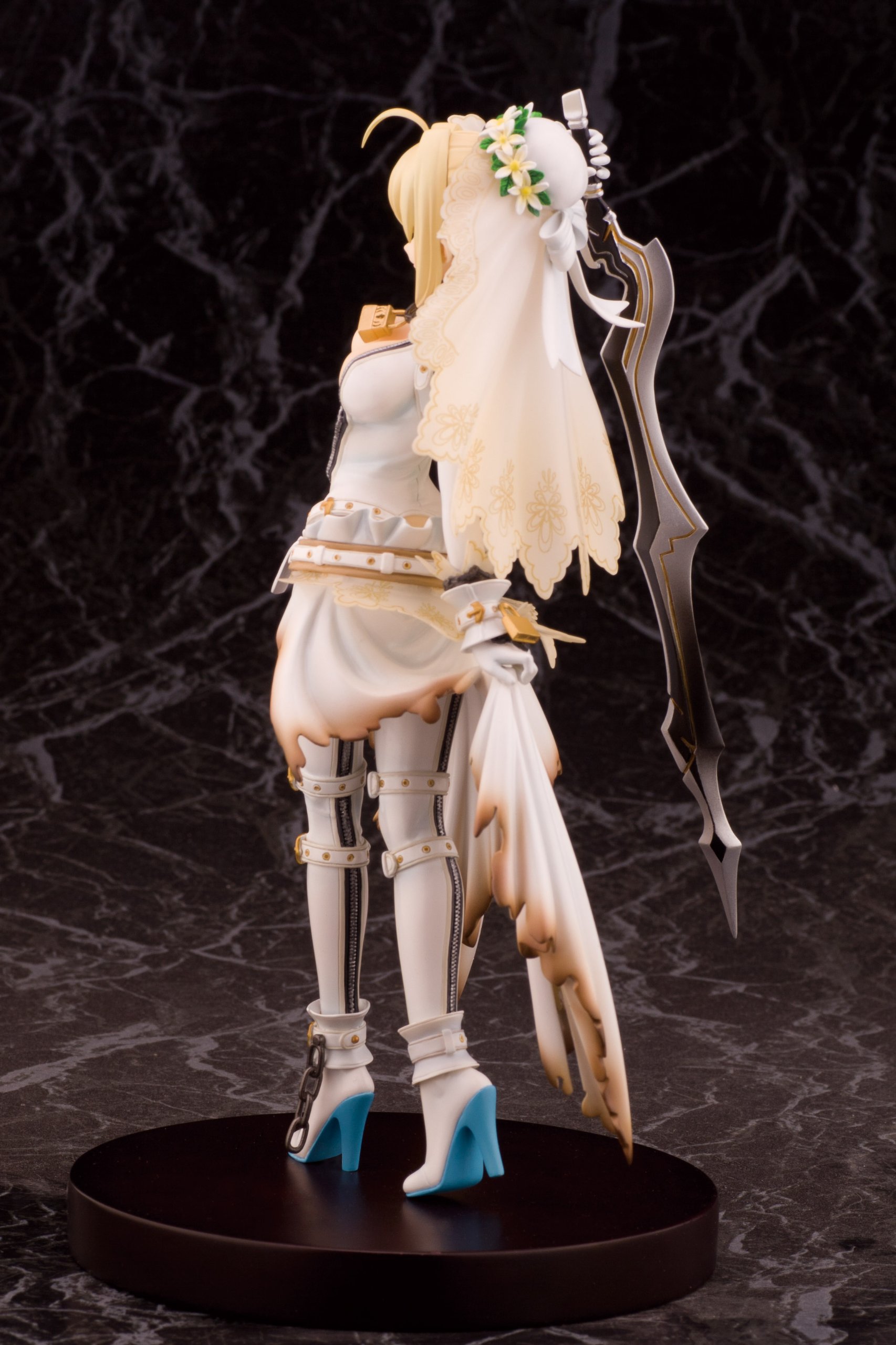 Amazon.co.jp: アルファマックス Fate/EXTRA CCC セイバー 1/8スケール