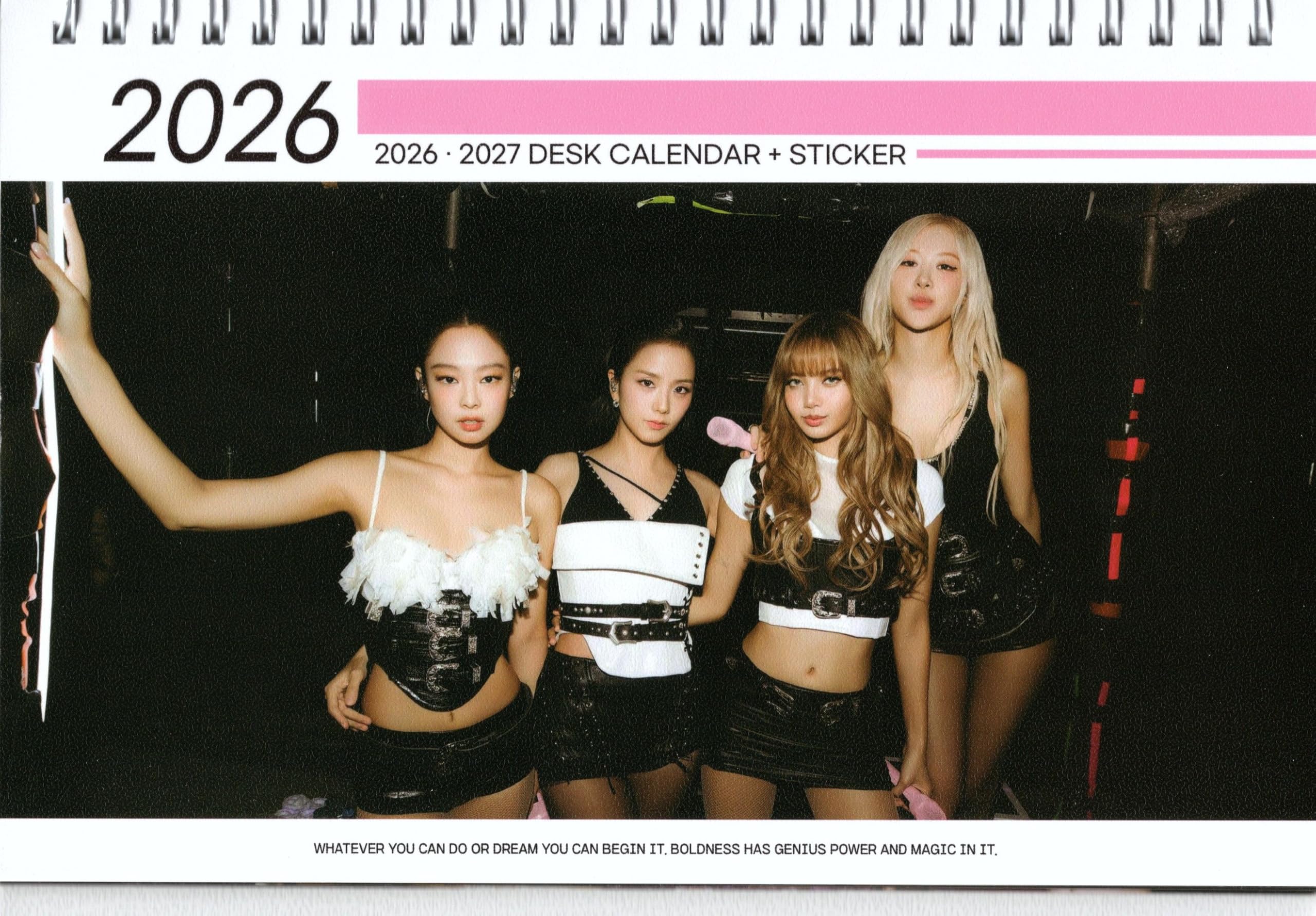 Amazon.co.jp: ブラックピンク グッズ 卓上 カレンダー 2026~2027年 (2