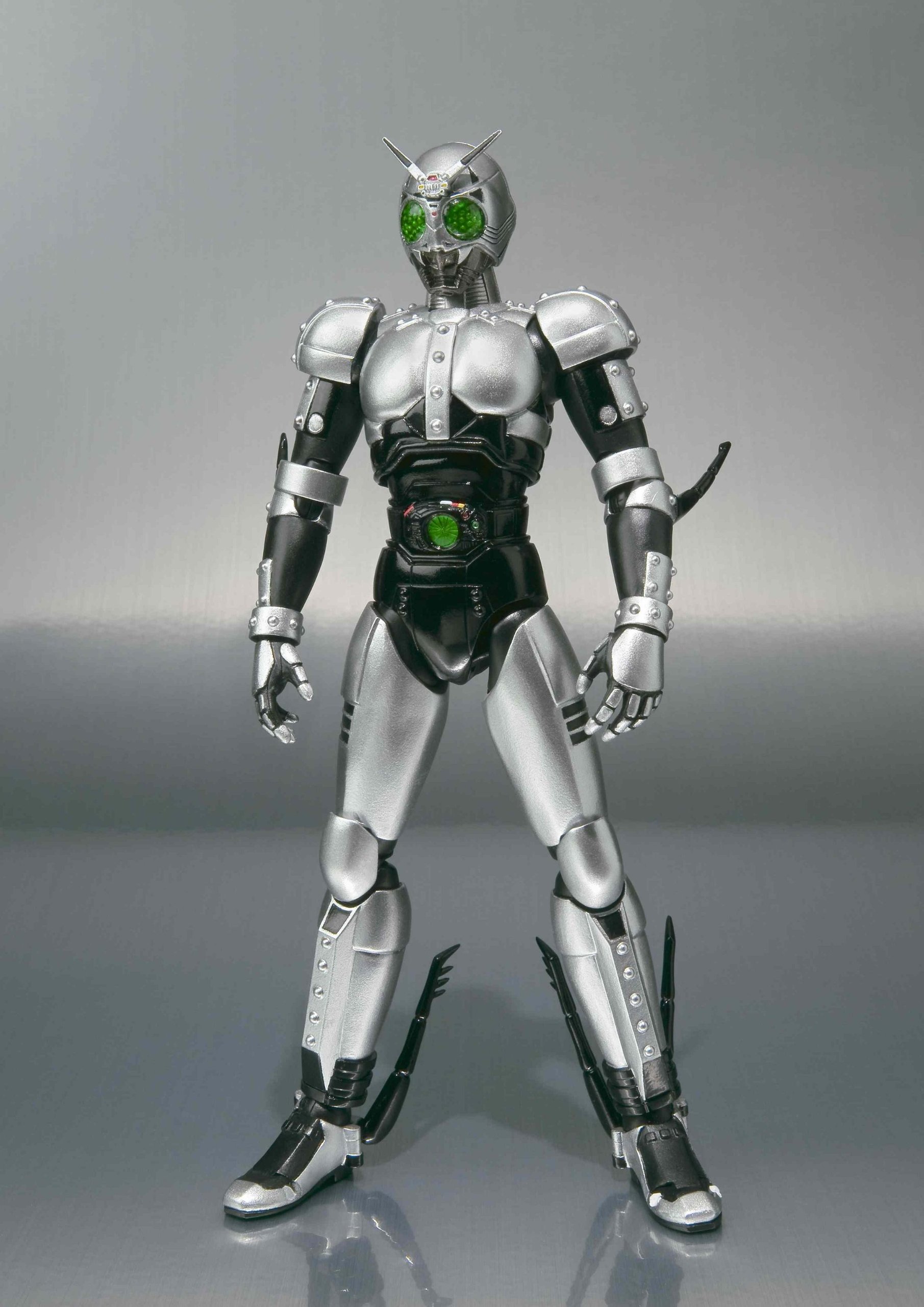 Amazon.co.jp: TAMASHII NATIONS S.H.フィギュアーツ シャドームーン