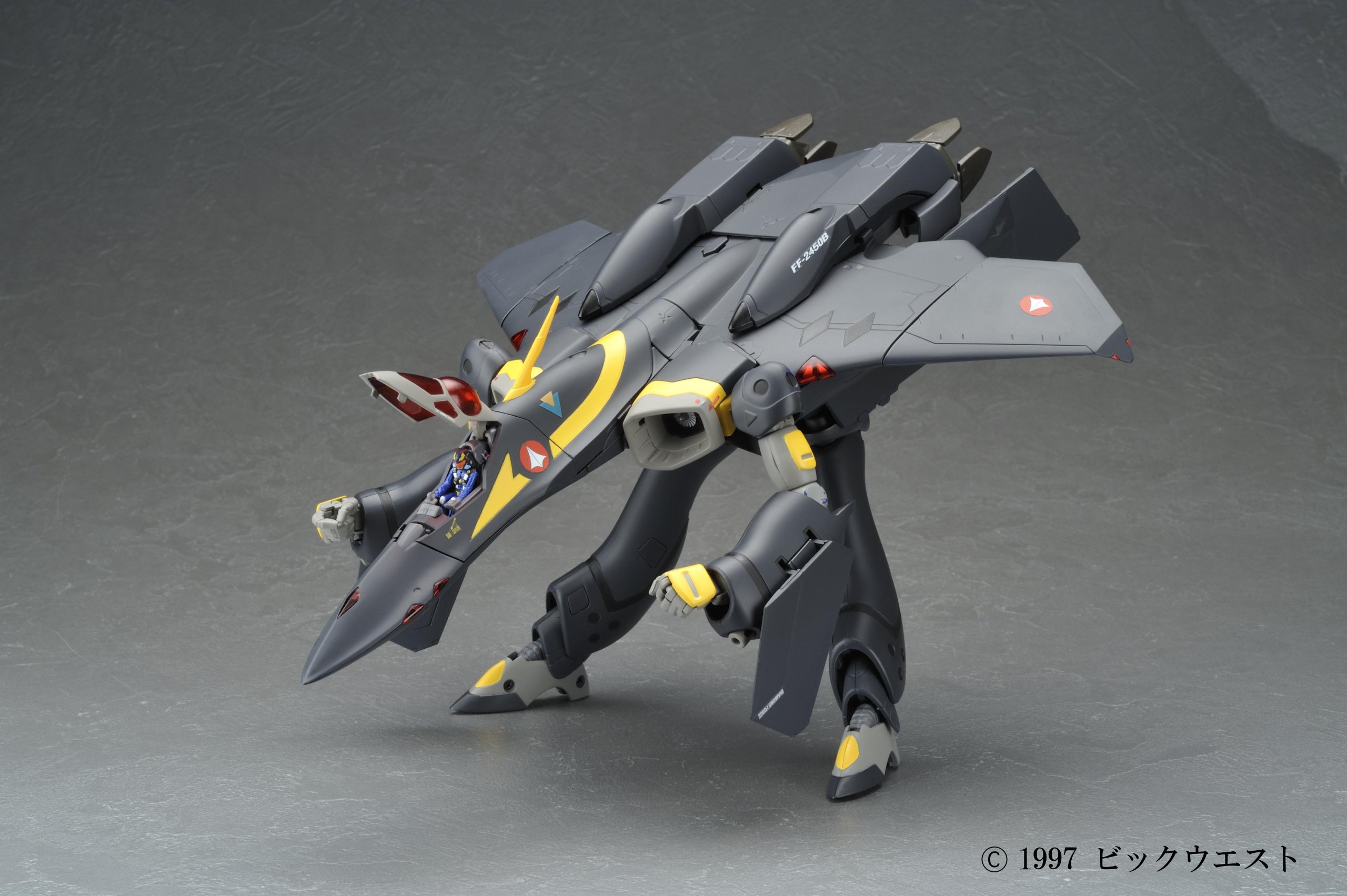 Amazon | マクロス7 1/60完全変形 VF-22S シュトゥルムフォーゲルII