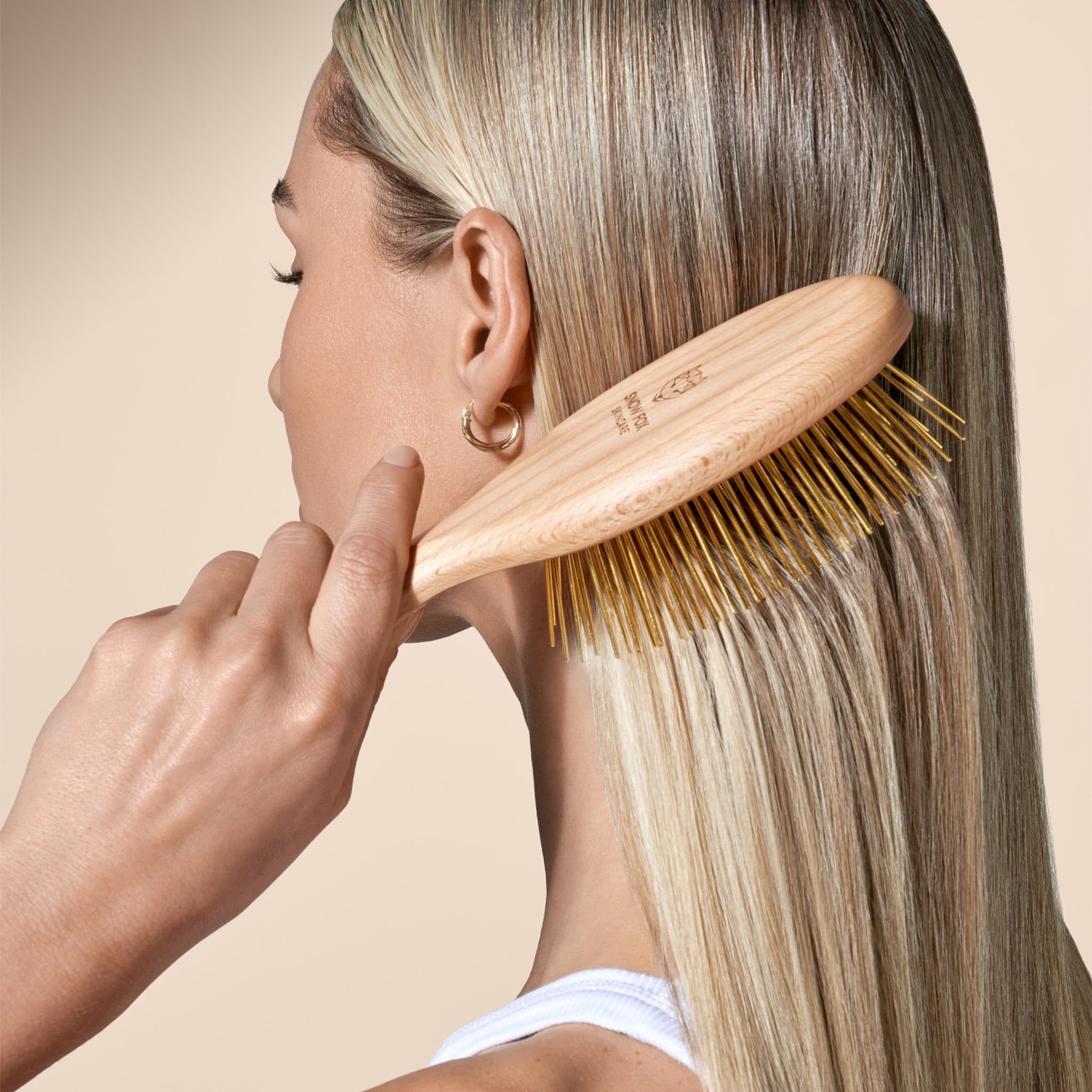 Amazon.com : Snow Fox Skincare Gua Sha Hair Brush - Wooden Edition