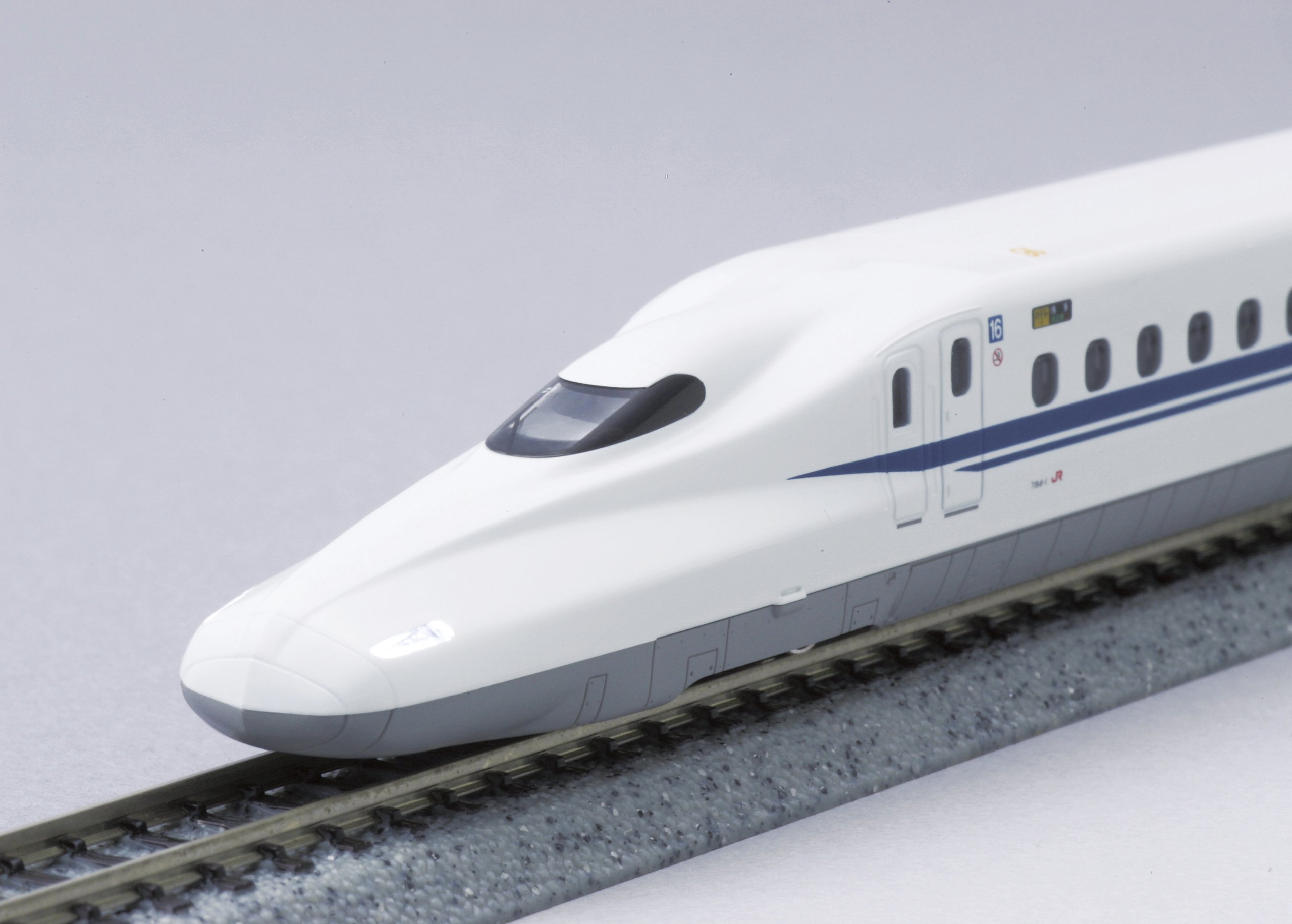Amazon.com: Kato N N700 Shinkansen Nozomi Set (4) Train Set : Arts