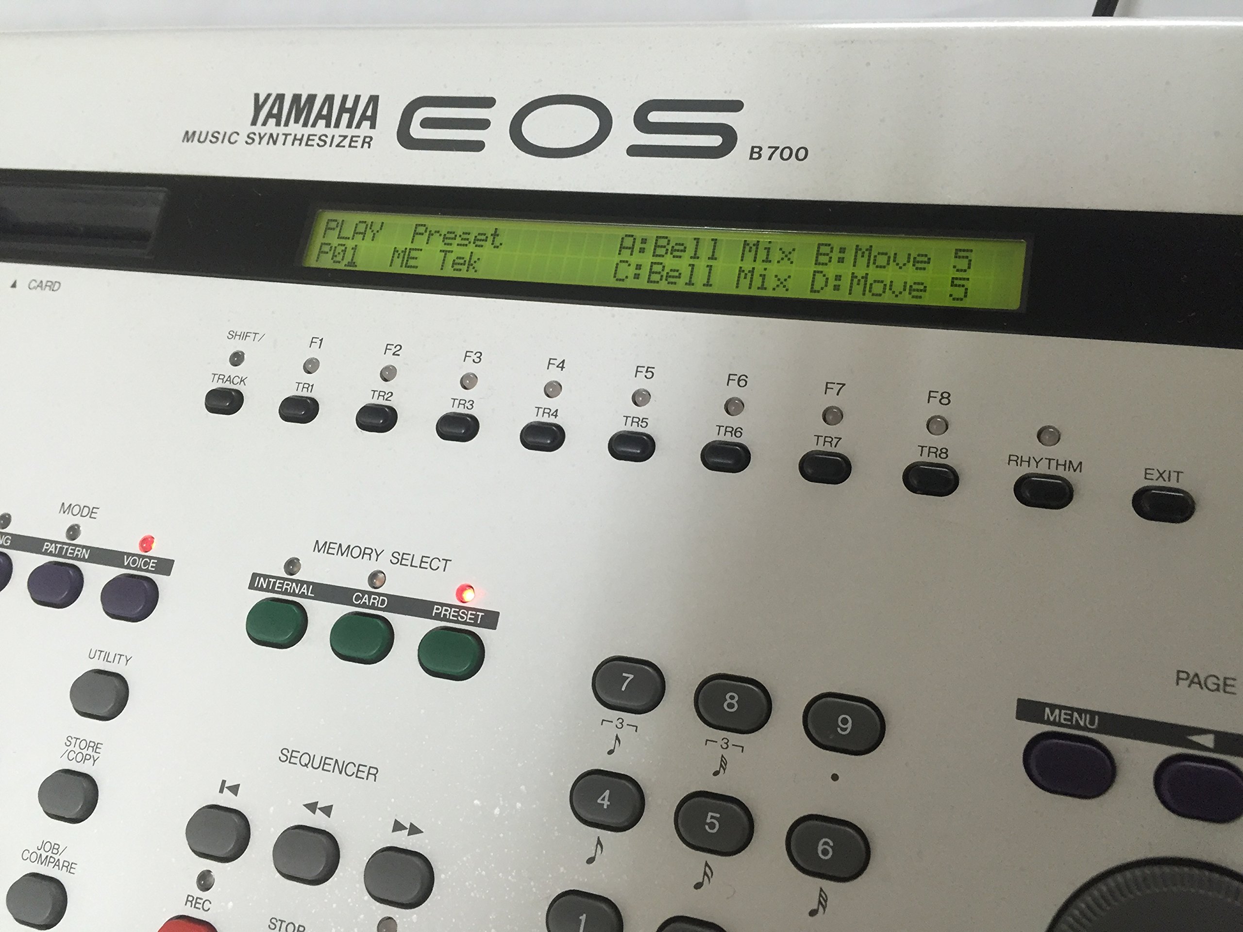 Amazon | スピーカーを搭載したオールインワンシンセ YAMAHA EOS B700