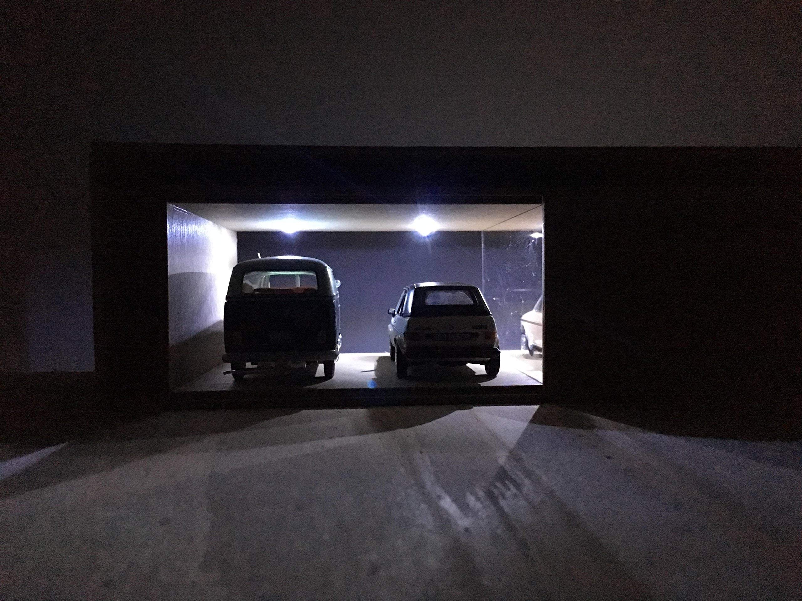 Amazon.co.jp: カーディーラー ジオラマ模型 ミニカー鑑賞 LEDライト 1