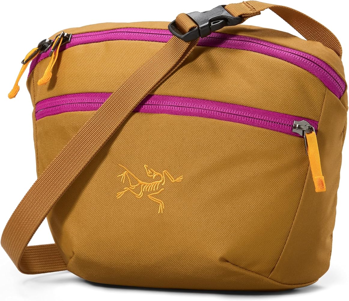 Amazon | Arc'teryx Mantis 2 万能25L ウエストパック, Yukon