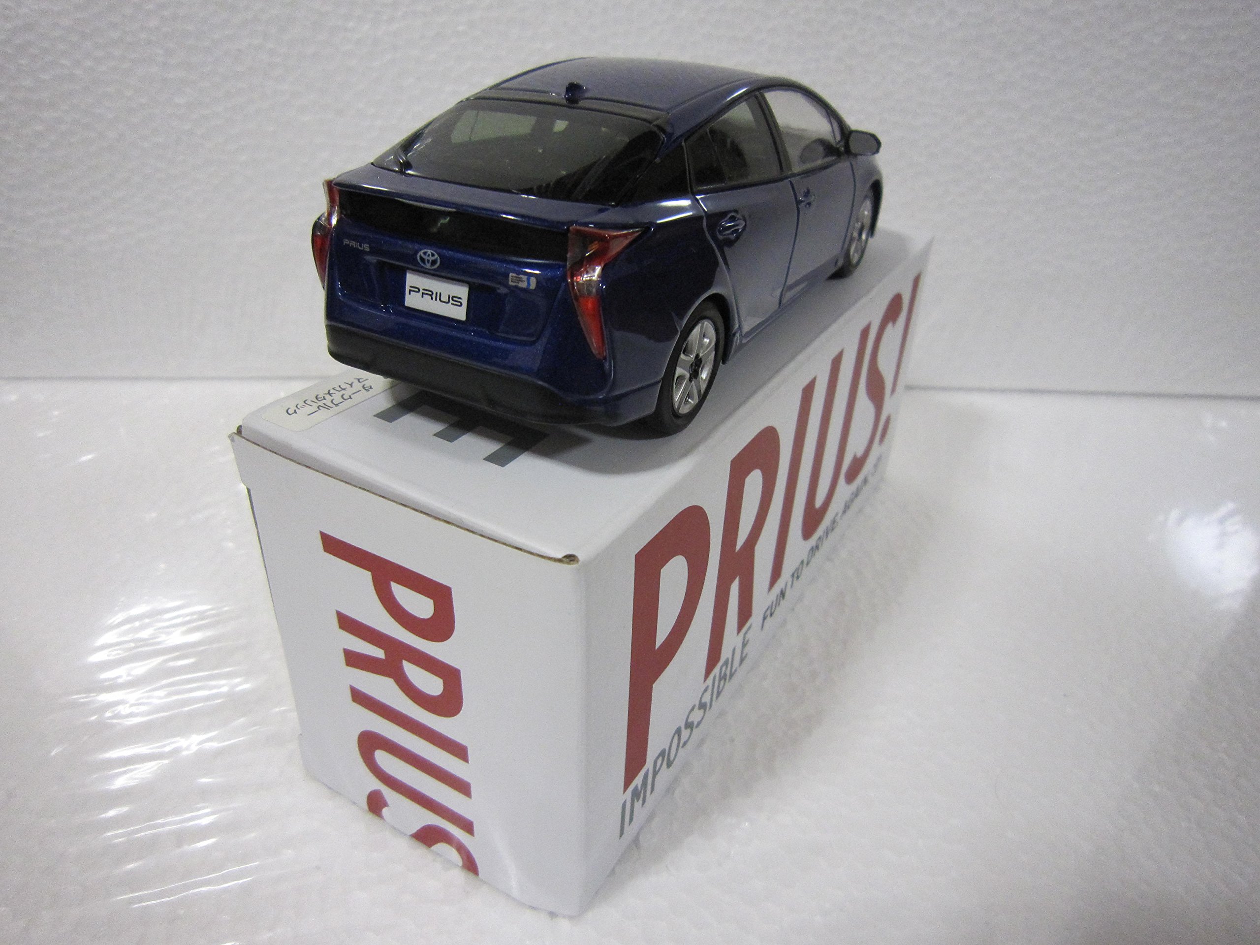 Amazon | トヨタ 1/30 オフィシャルミニカー 新型プリウス カラー