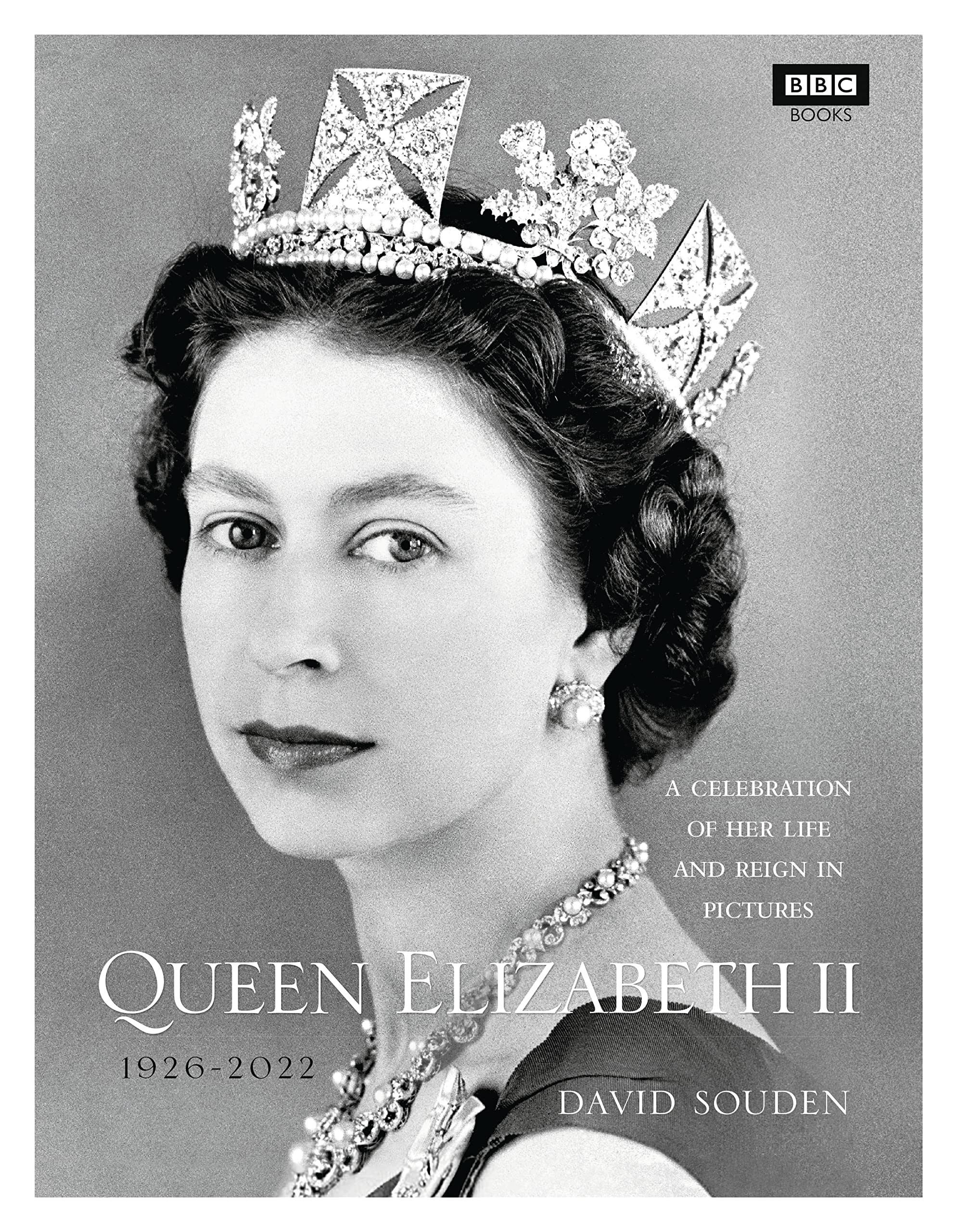 Queen Elizabeth II: 9781785943096: Books - Amazon.ca