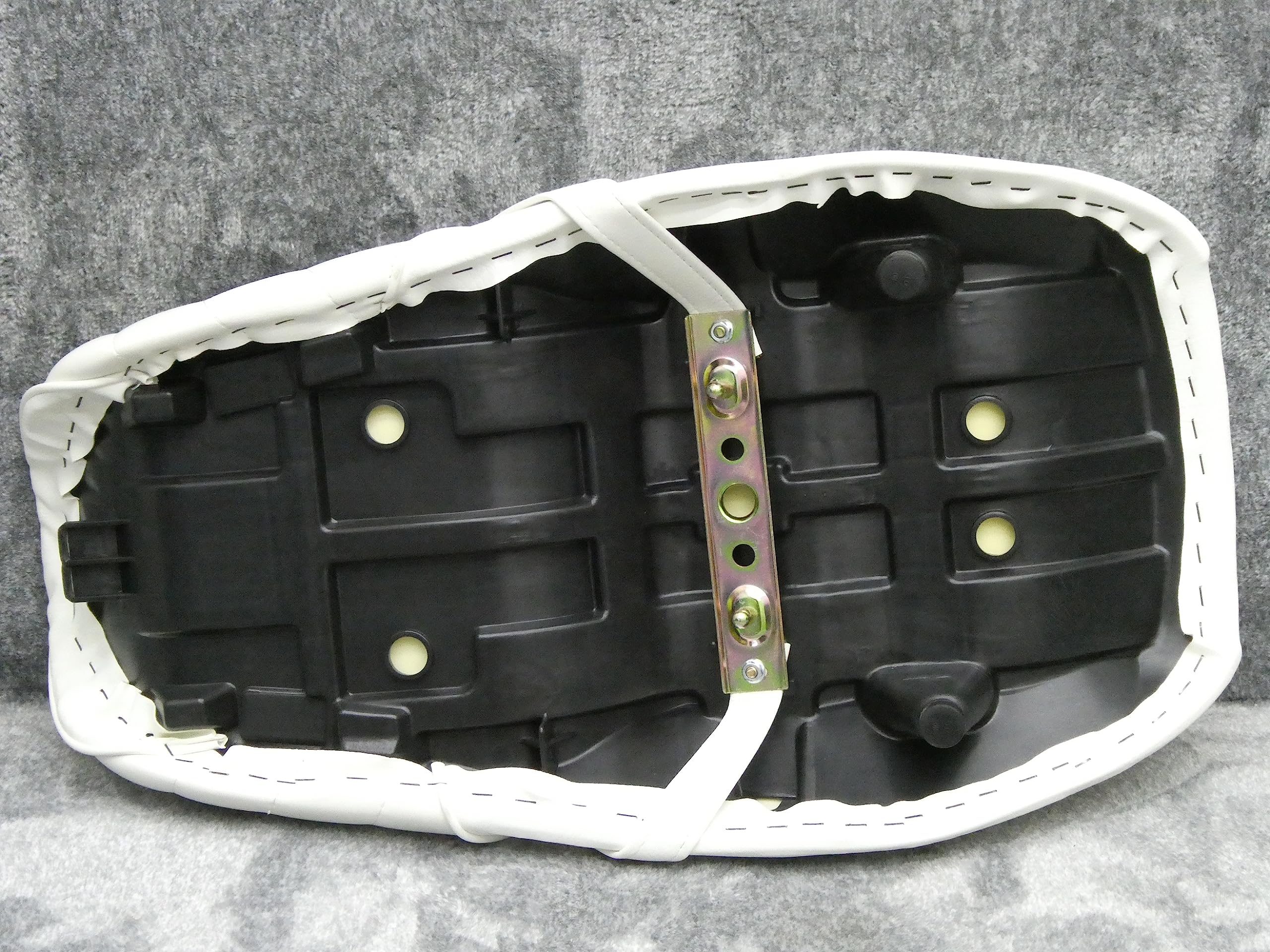 Amazon | インパルス 後期 白皮 タックロールシート | シート本体 | 車