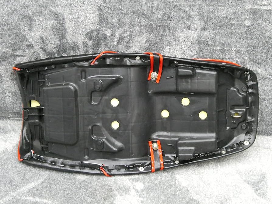 Amazon | NC39 NC42 (黒赤皮鋲打ちタックロールシート)/ NC39