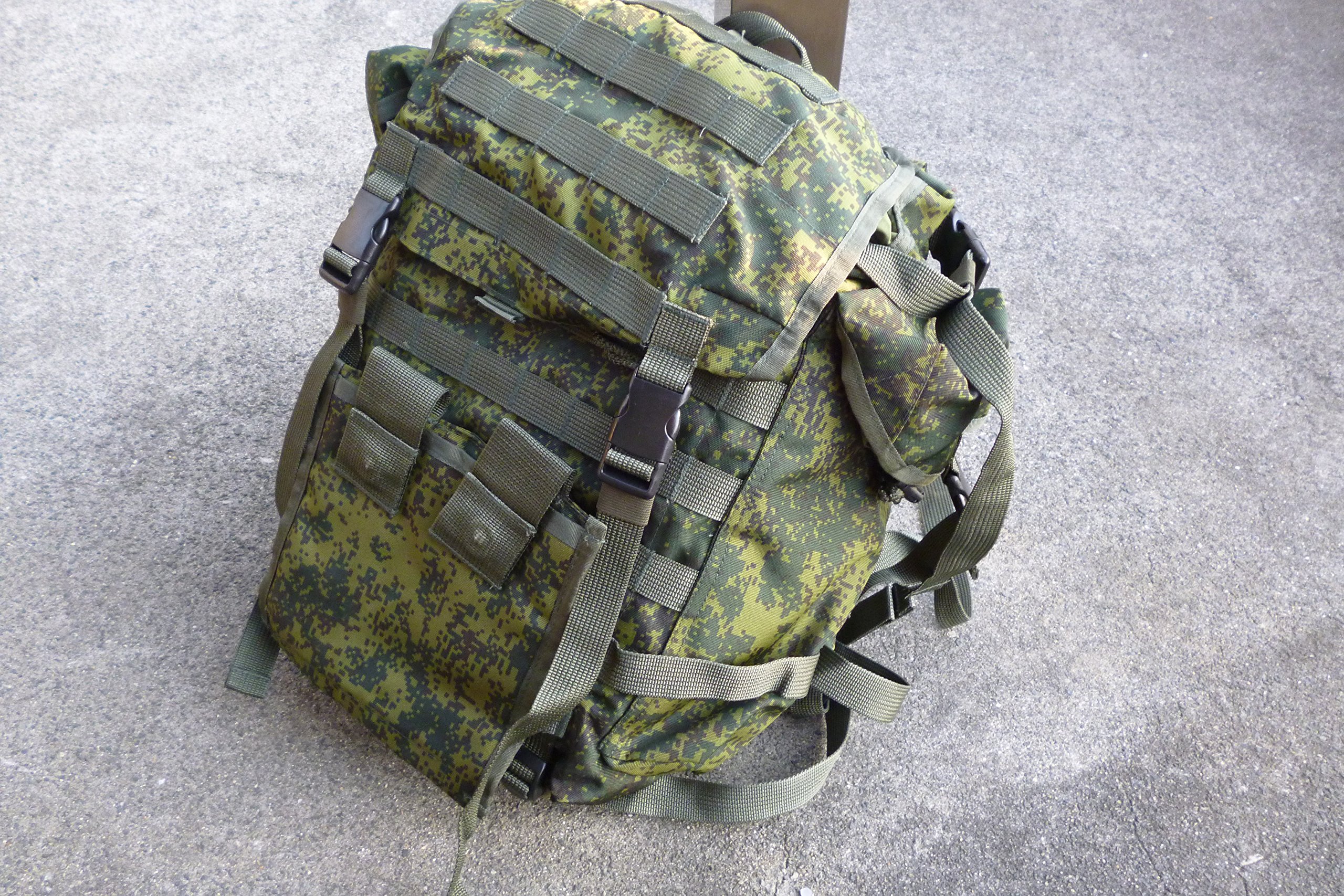 Amazon | 現代ロシア軍6sh112ベストフルセット 軽機関銃タイプ 実物