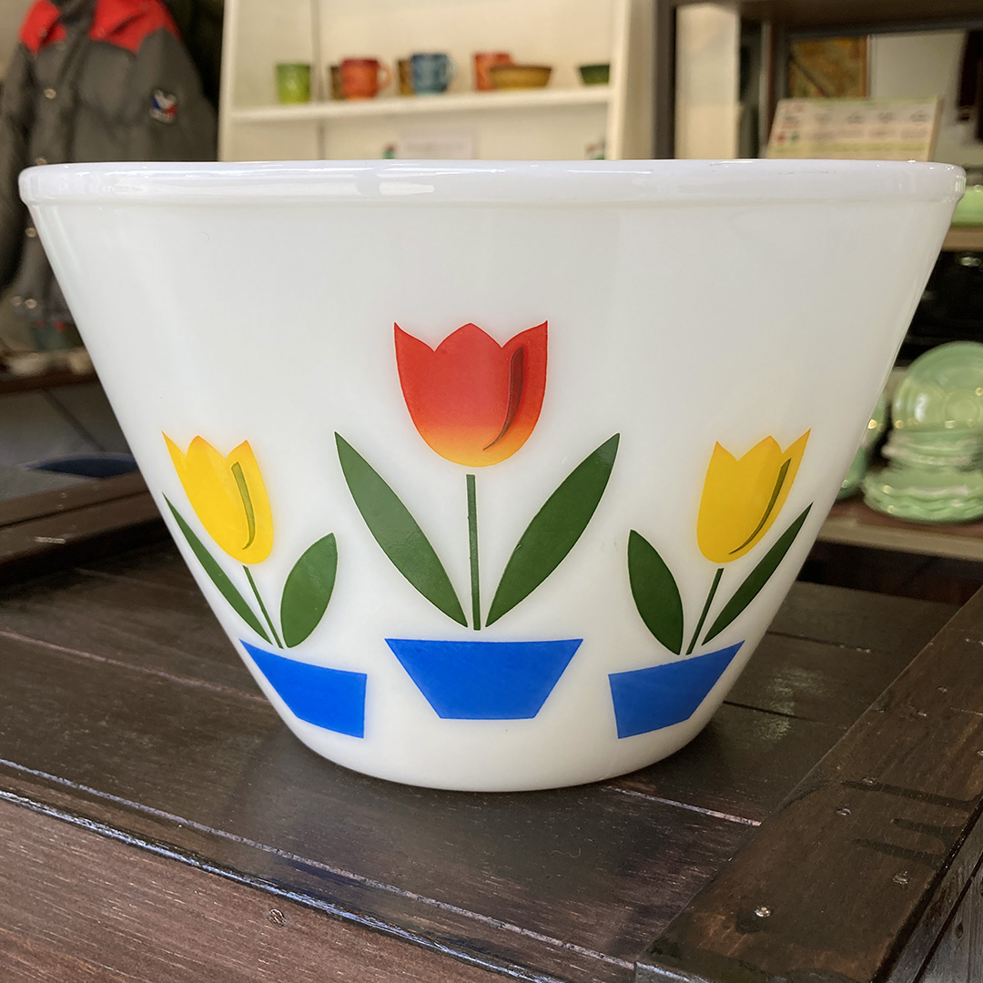 チューリップミキシングボウル アイボリー 1950年代前半製造 Fire-king