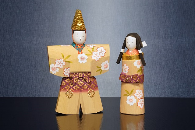 お知らせ - 「奈良一刀彫 雛人形 万葉堂の立雛 桜咲く」｜奈良一刀彫