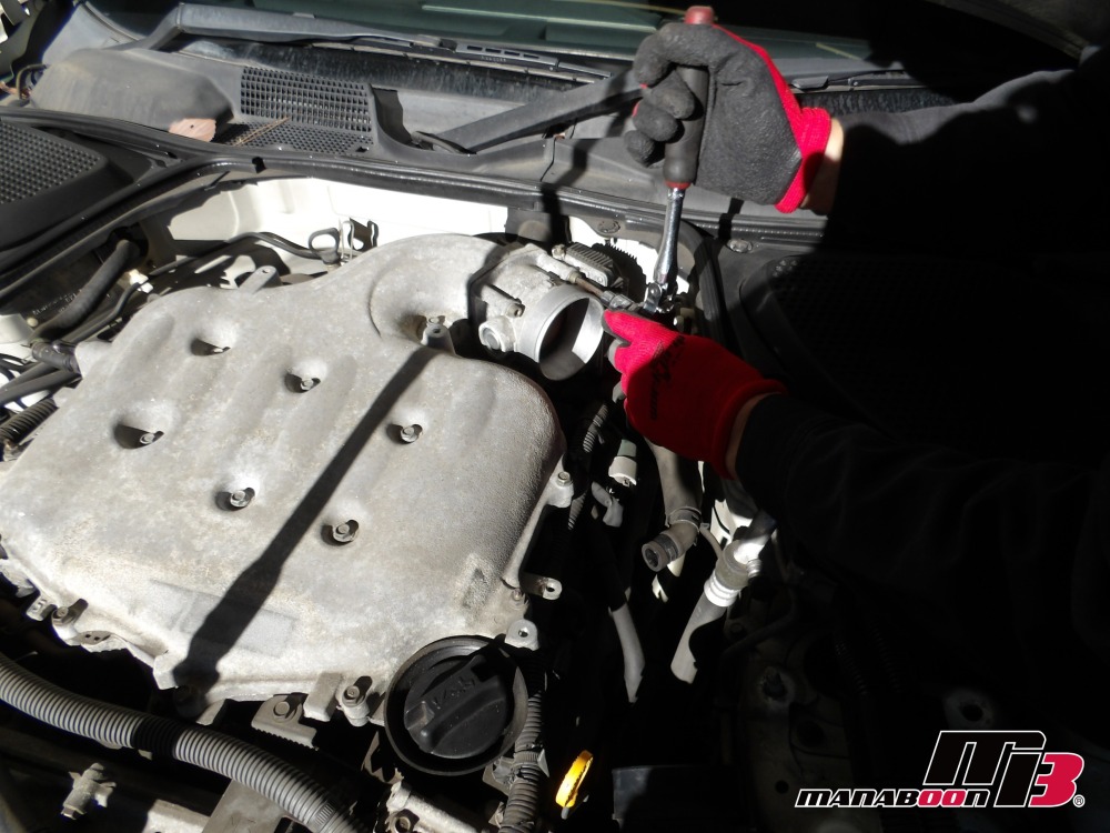 Z33】フェアレディZのタペットカバーパッキン交換です。〜其の1