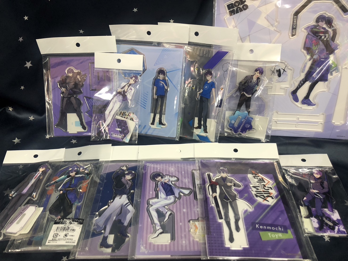 人気VTuberグループのにじさんじの剣持刀也のアクリルスタンド