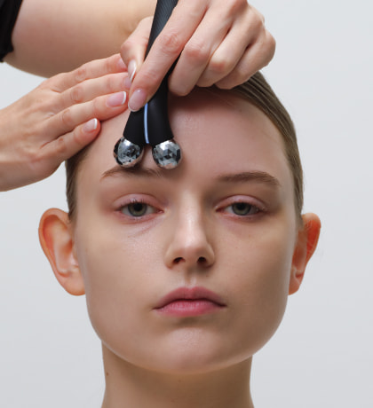 MANHATTAN PEELIFT（マンハッタンピーリフト）| サロン専用目元の土台ケア