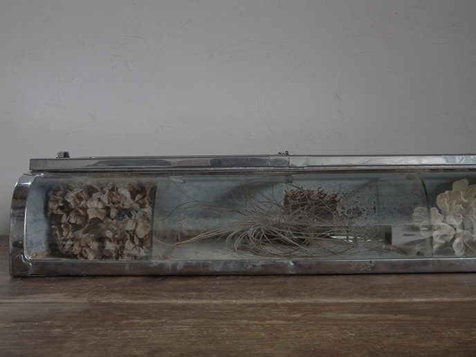 E01762 昭和レトロ 駄菓子屋 ブリキとガラスのショーケース | MANSIKKA