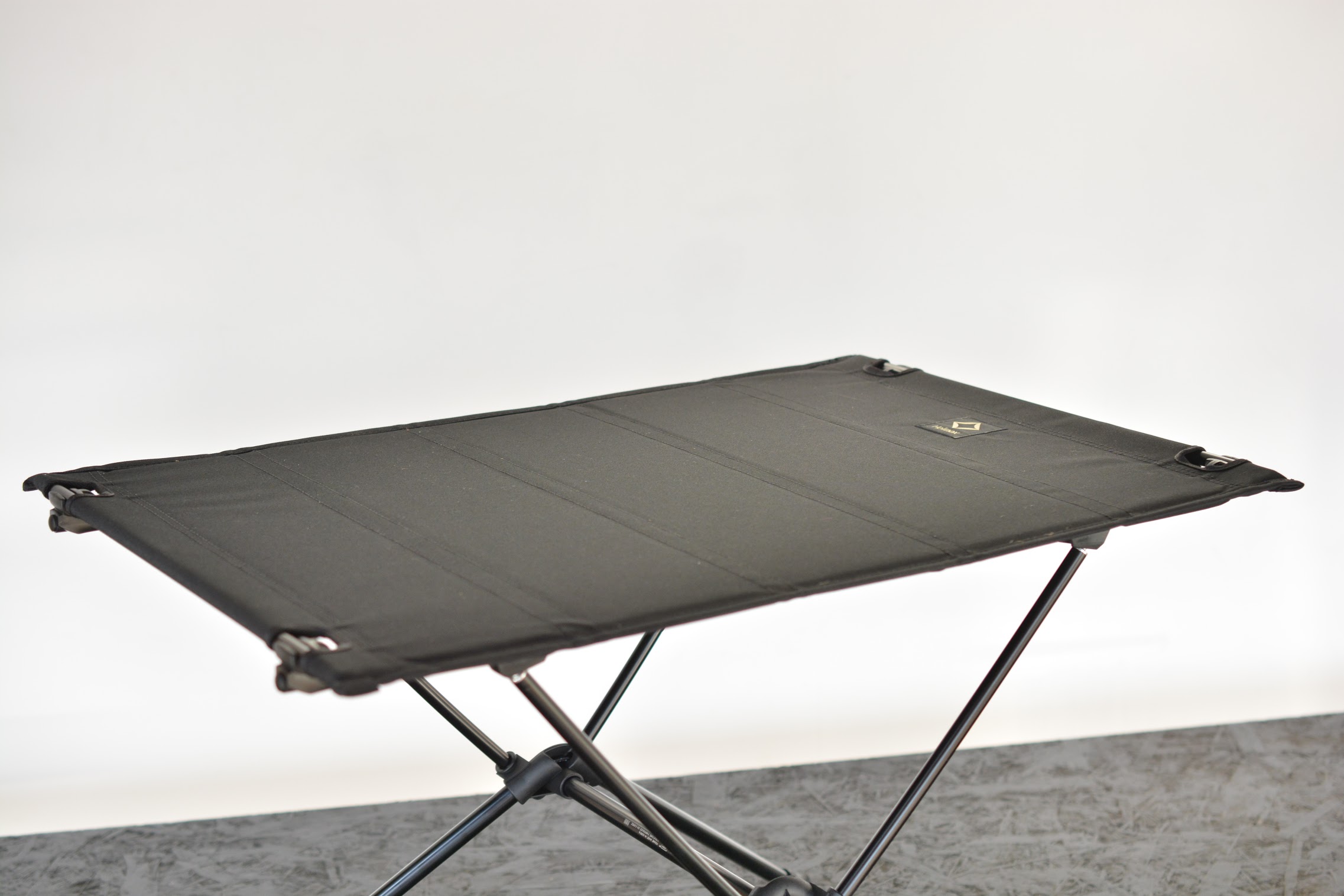 ヘリノックス Helinox タクティカルテーブル ブラック M レビュー