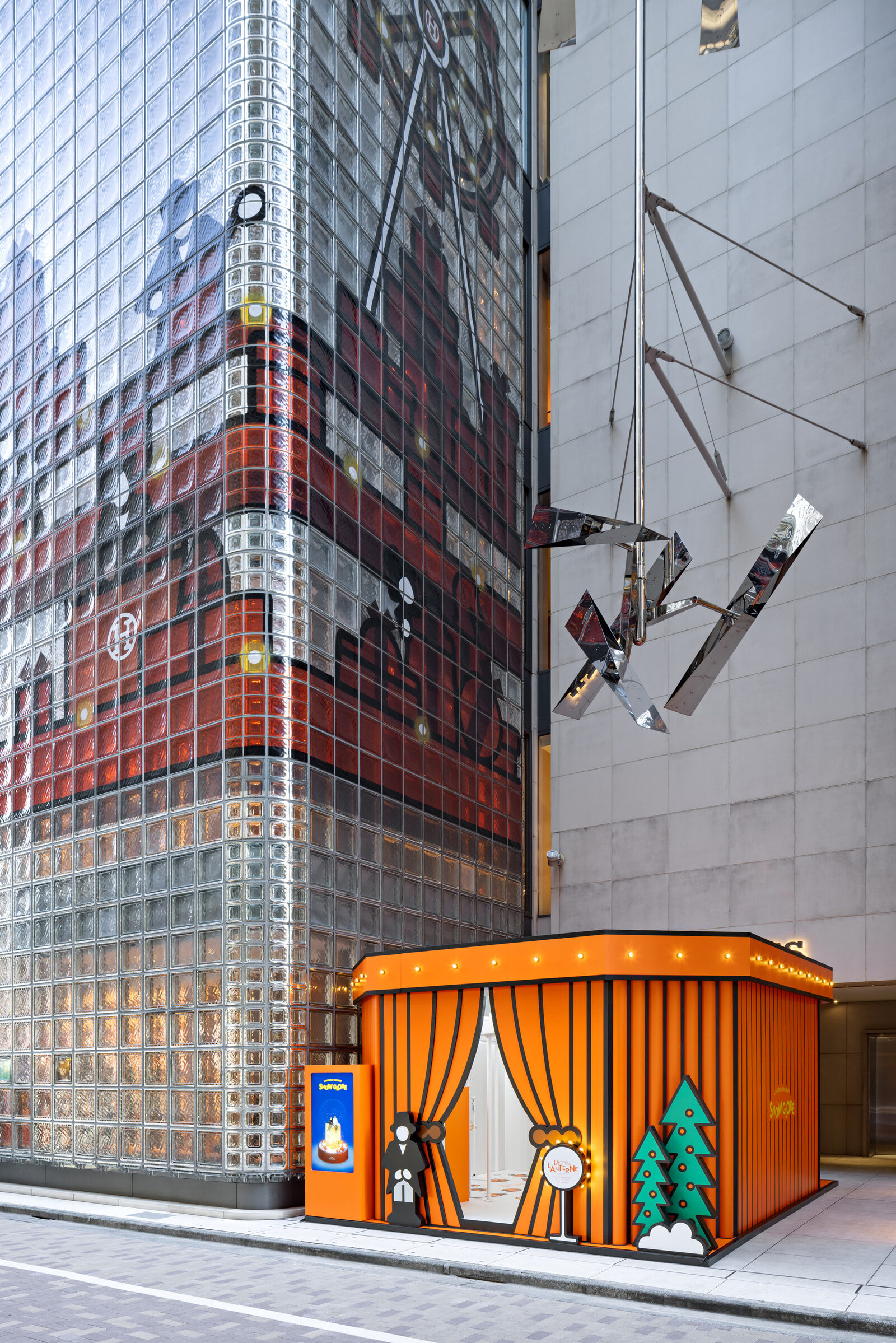 エルメスに3Dフォトスポットが出現。銀座メゾンエルメス「ランタン