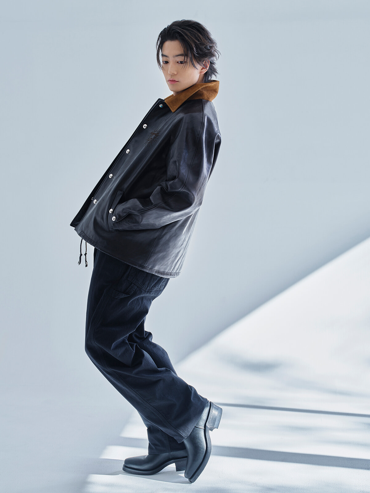 伊藤健太郎の、「唯一無二の革ジャン」が完成。｜Fashion