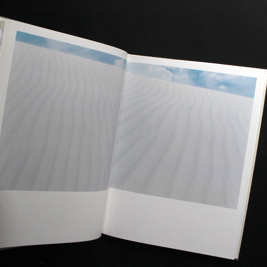 アイーラ / Aila（First Edition, With OBI） - 川内 倫子 / Rinko