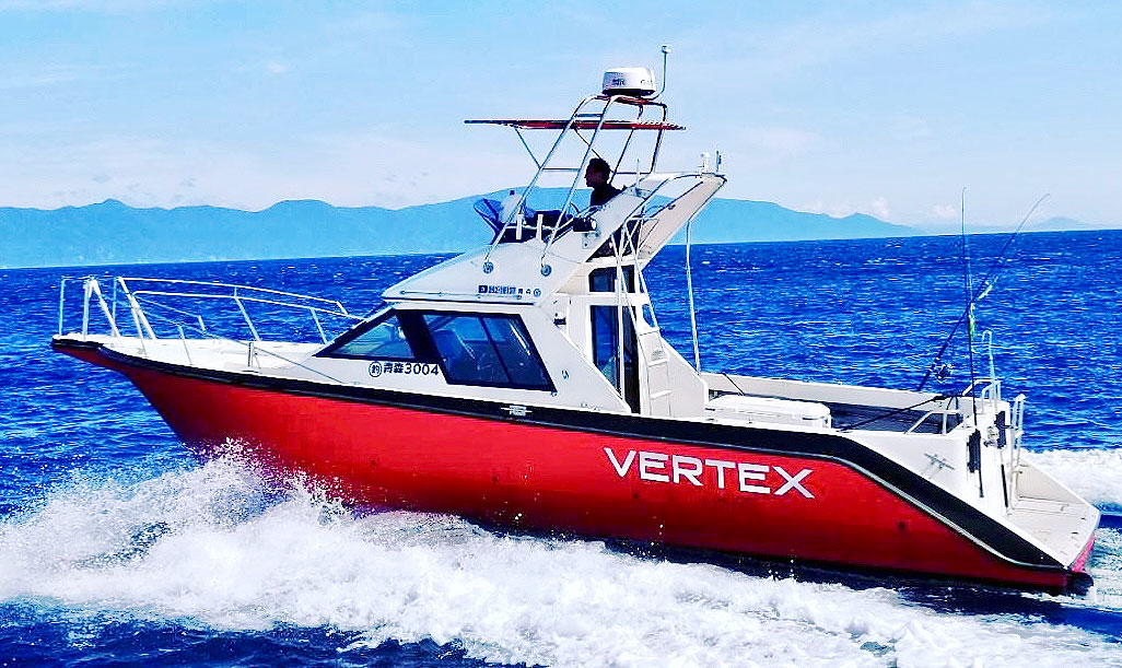 青森県今別町津軽海峡前奥平部漁港 Fishing Boat VERTEX | マグロ遊