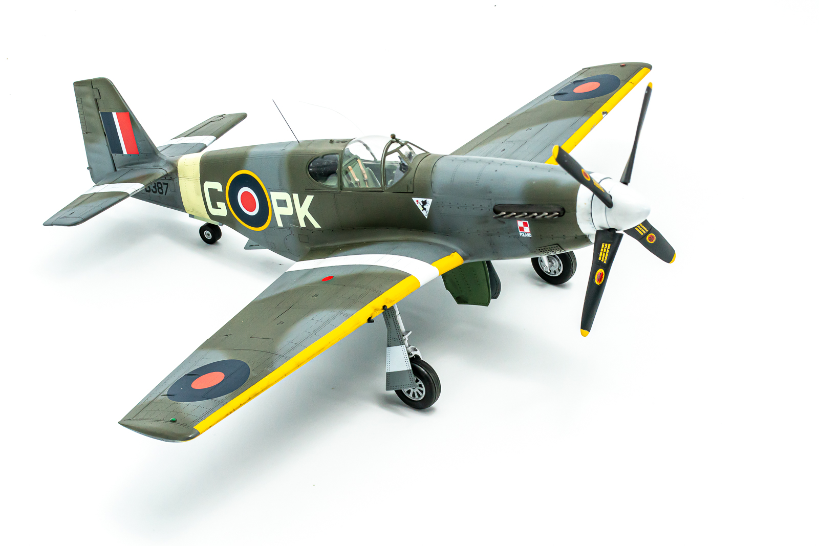 トランぺッター 1/32 P-51B／マスタングⅢ 完成品 Trumpeter | 模型工房M