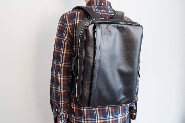 Business Leather Factoryビジネスバックパックレビュー】1万円台で