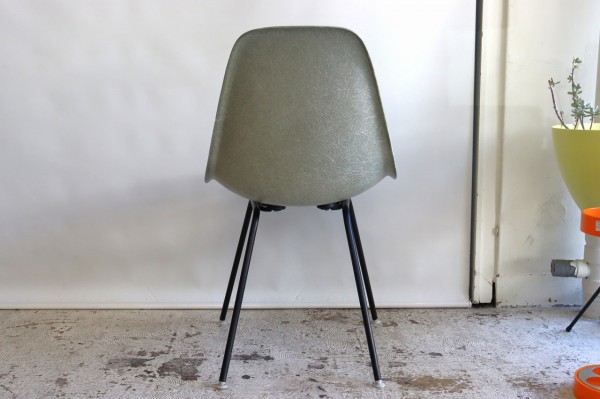 ハーマンミラー社製イームズ サイドシェルチェア(シーフォームグリーン