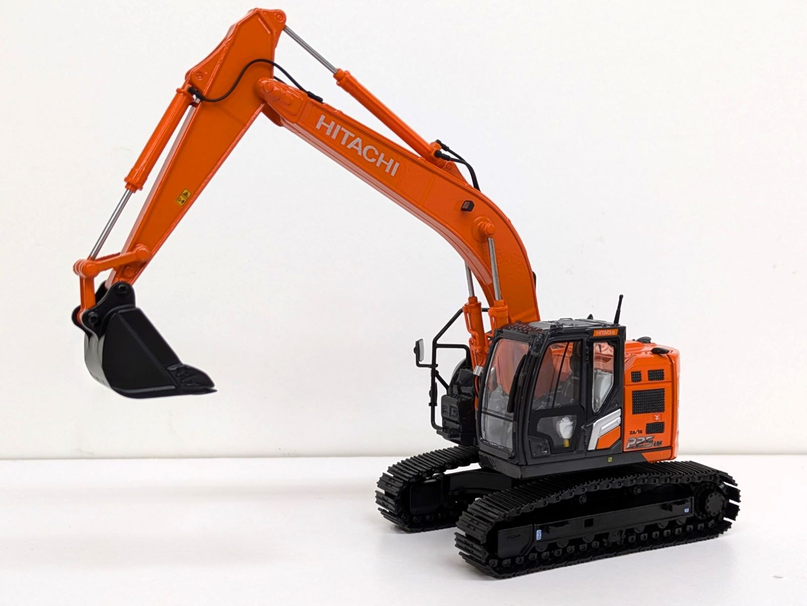 HITACHI ZX225US-7 EXCAVATOR | ショベル | Replica-model.com