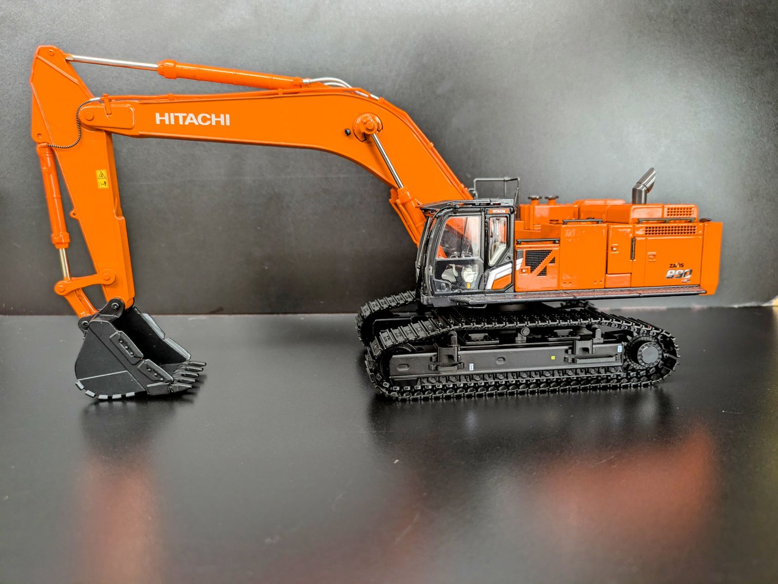 HITACHI ZX890LCH-7 EXCAVATOR | ショベル | Replica-model.com