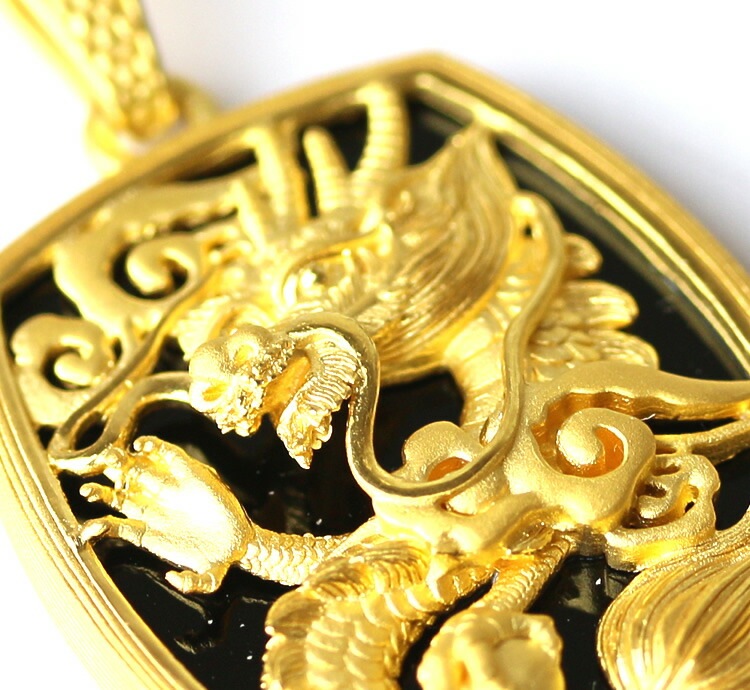 メンズ＞ブラックオニキス 龍モチーフ 純金ペンダント（ネックレス紐付