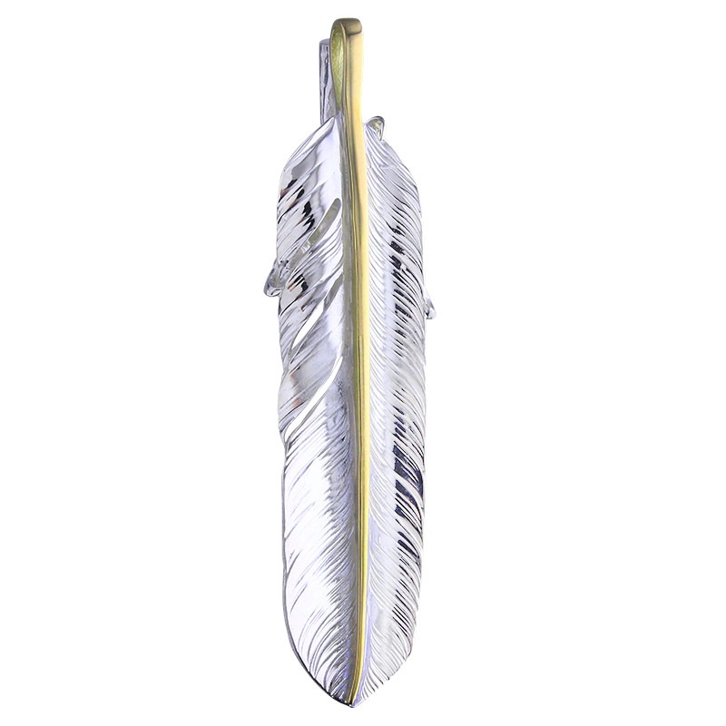 L arabesque flight feather K18 core 01 eagle claw pendant 01