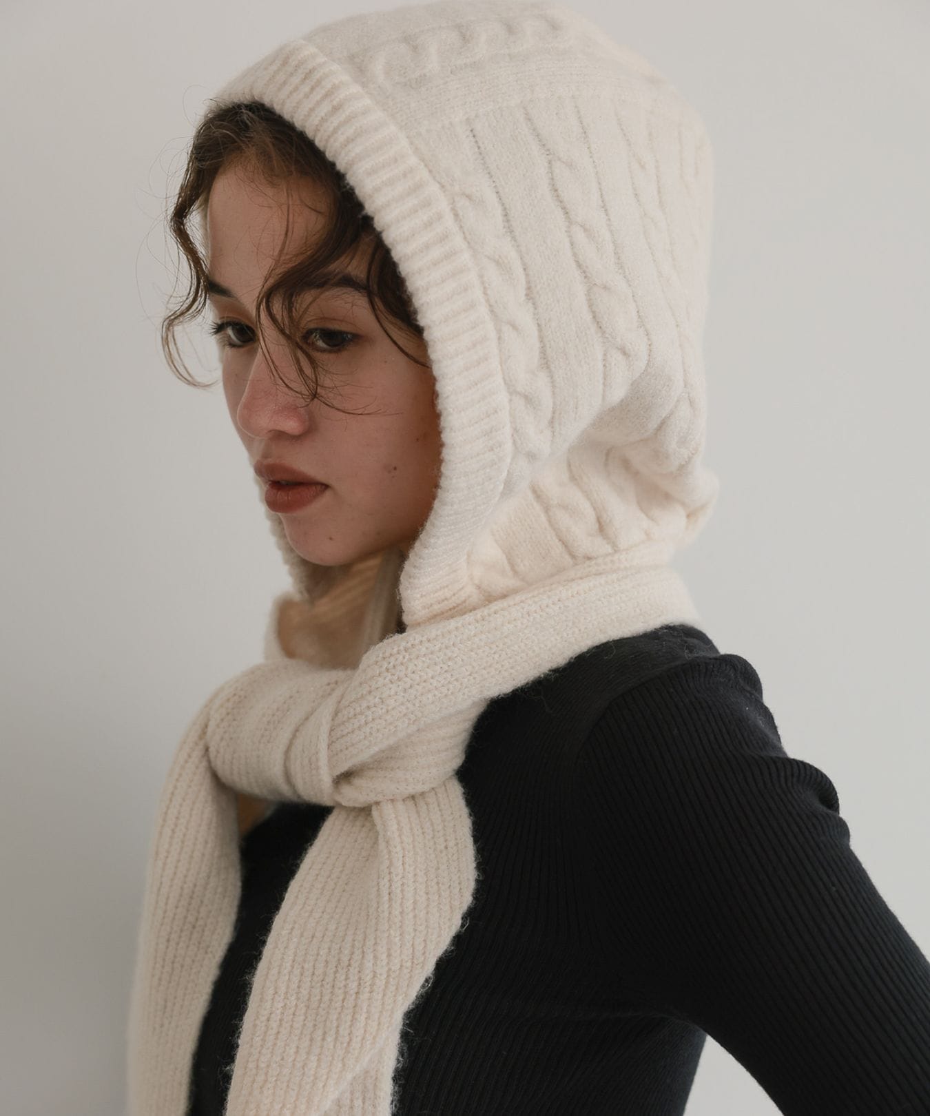 attiree】フード付きニットストール | attiree | TENTO online store