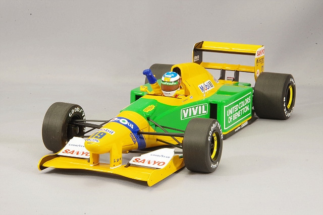 ミニチャンプス 1/18 ベネトン フォード B192 1992 F1 ベルギーGP