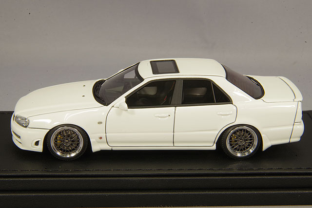 イグニッションモデル 1/43 日産 スカイライン 25GT ターボ (ER34