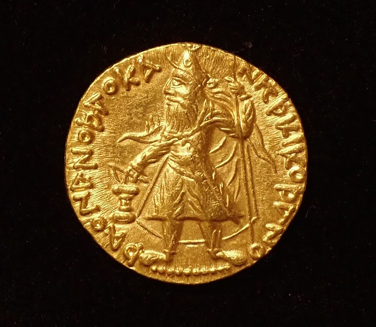 古代インド、クシャン朝、カニシカ王のディナール準未流通＋、RR