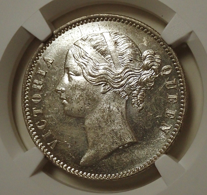 イギリス東インド会社、1840年の1ルピー2枚セット、MS64とMS63