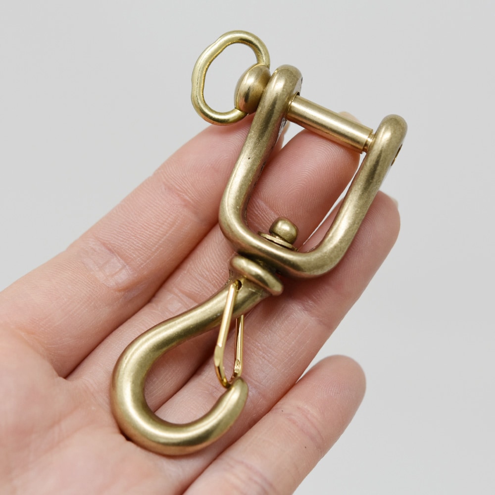 H870 / 回転シャックル付 スナップフック 15mm / 真鍮生地 塗装付〈1個