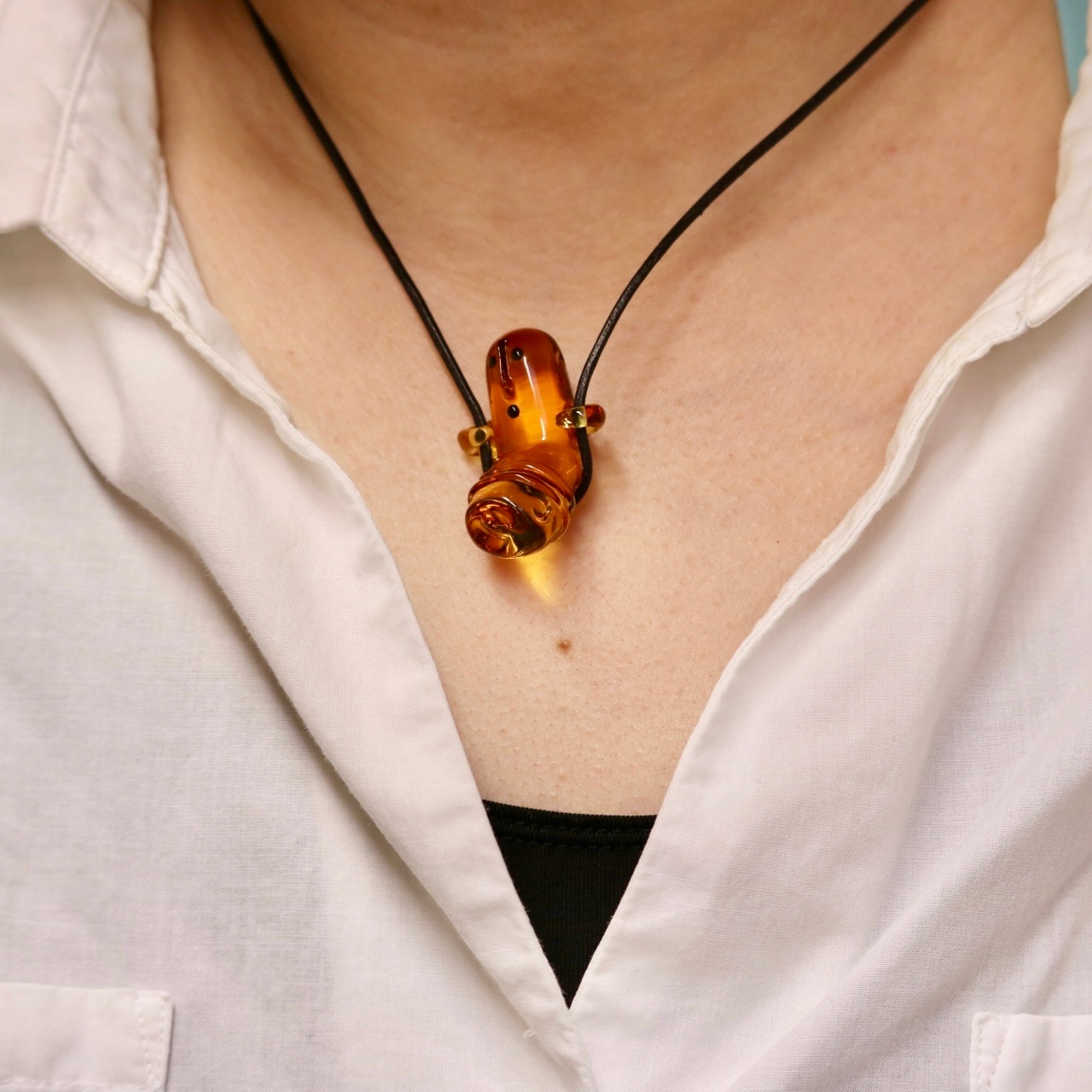 ぶらんこはにわペンダント | ガラス・陶器 | 東京国立博物館