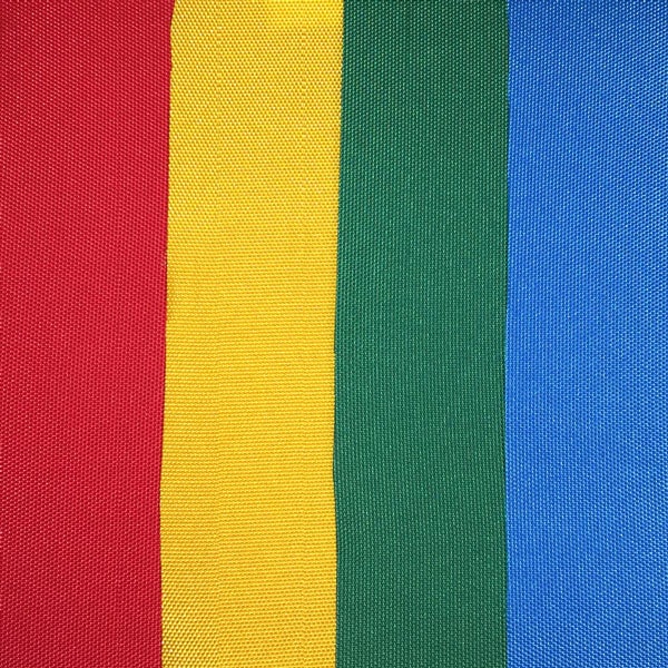 室内 鉄棒、体育体操マット、スケートボードセクション スケボーレール