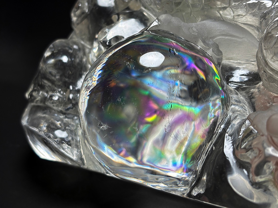 水晶 龍彫刻 (木製台座付き)