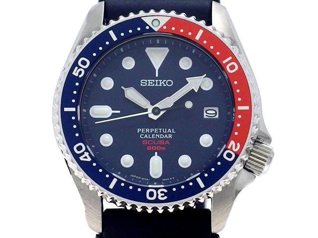 セイコー ダイバー SCUBA 200m 8F35-00A0 パーペチュアルカレンダー