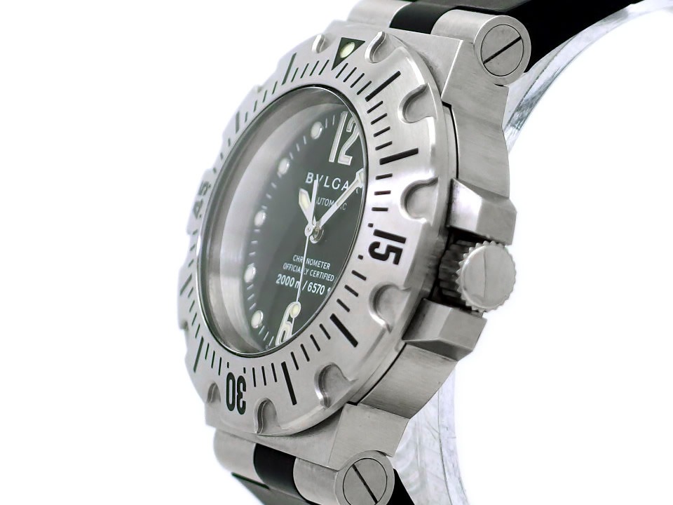 ブルガリ ディアゴノ スクーバ プロフェッショナル 2000m 42mm SD42S